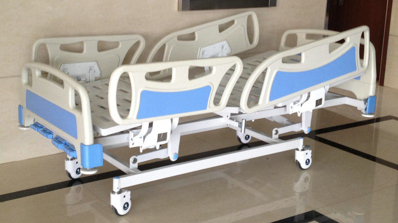 Lit se pliant de l'hôpital ICU, lits manuels de salle avec les rails latéraux d'ABS
