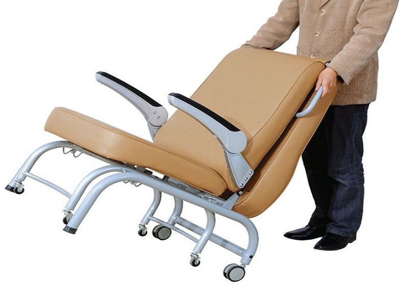 Chaise de dormeur/fauteuil roulant étendus médicaux chaise de Geri pour la personne de soin
